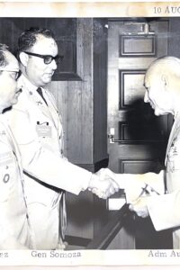 Clase IV - 10 Aug 1964 - Col Alvarez, Gen Somoza, Adm Austin
